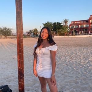 Meet your Posher, Alexis